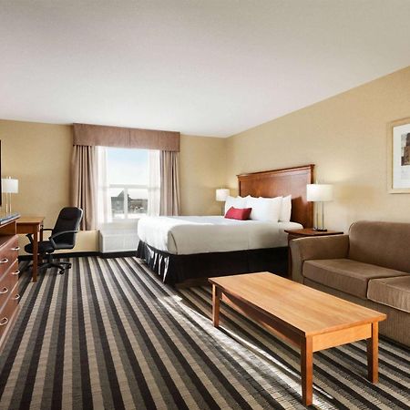Days Inn & Suites By Wyndham Edmonton Airport Leduc Eksteriør bilde
