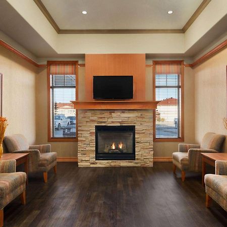 Days Inn & Suites By Wyndham Edmonton Airport Leduc Eksteriør bilde