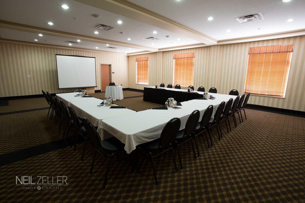 Days Inn & Suites By Wyndham Edmonton Airport Leduc Eksteriør bilde
