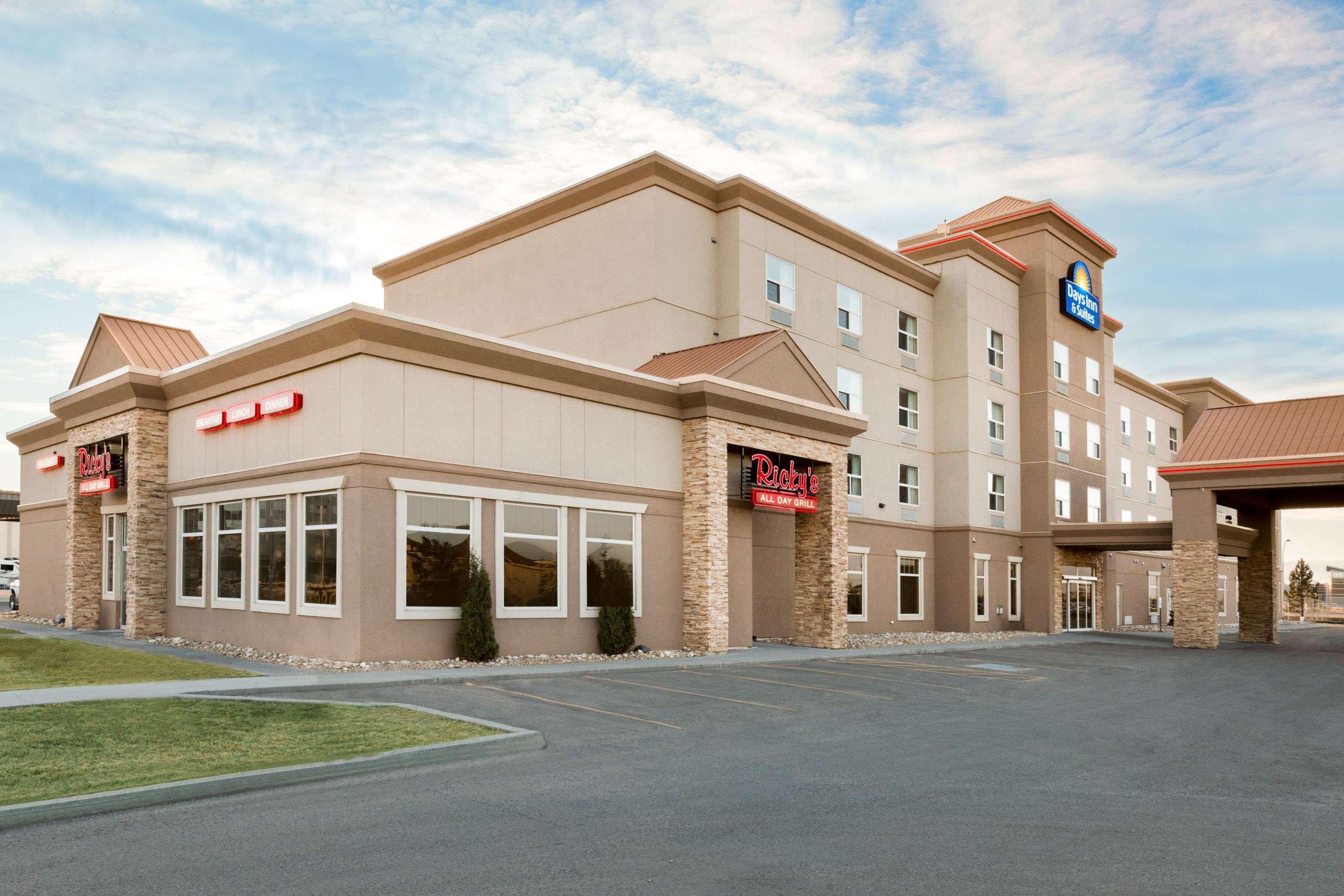 Days Inn & Suites By Wyndham Edmonton Airport Leduc Eksteriør bilde