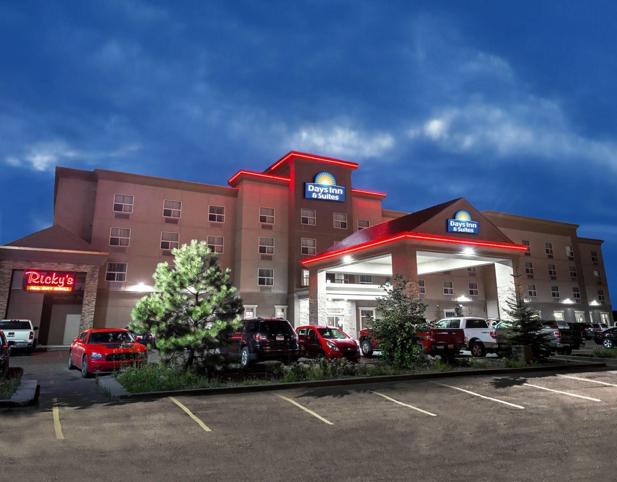 Days Inn & Suites By Wyndham Edmonton Airport Leduc Eksteriør bilde