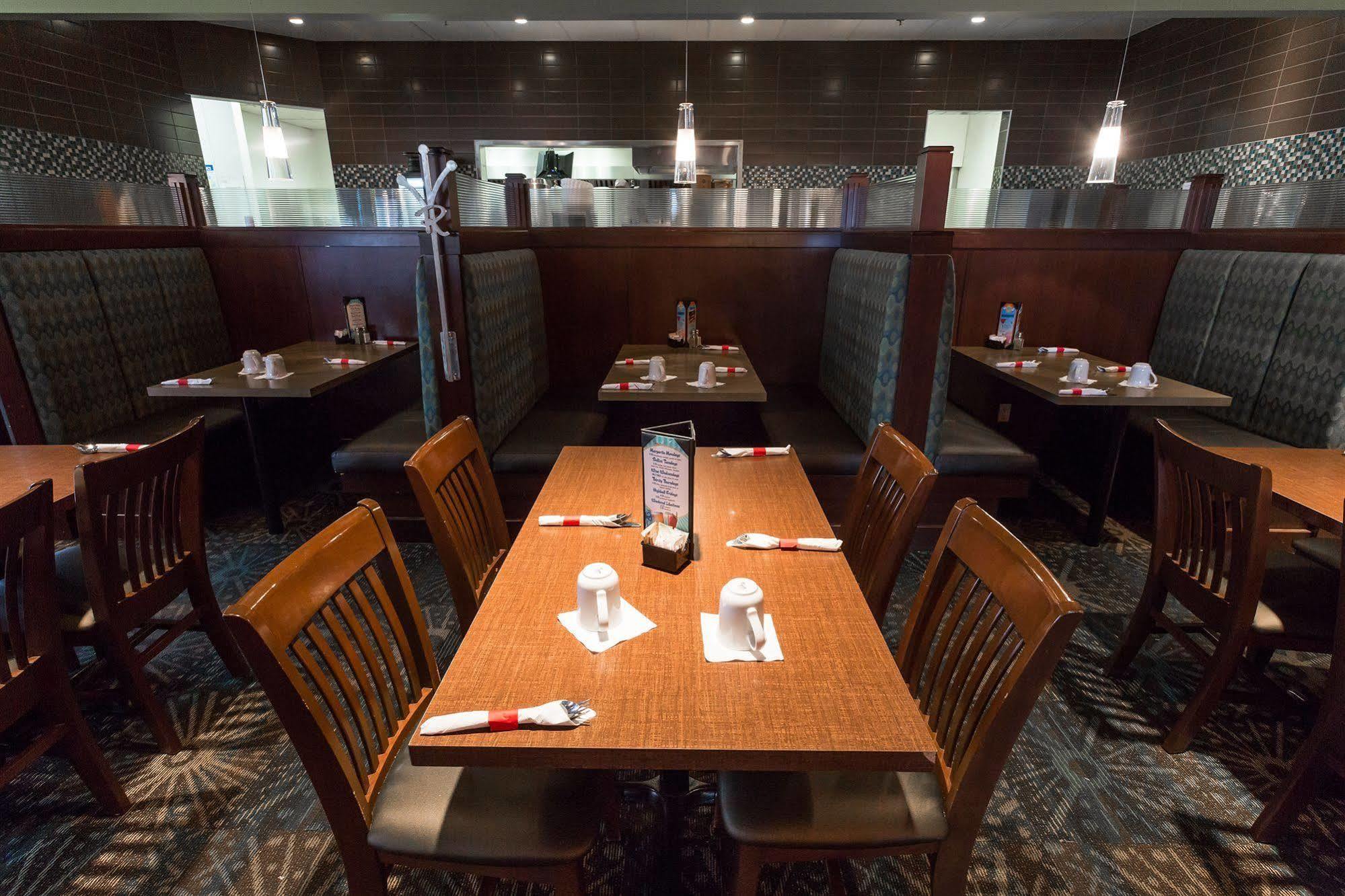 Days Inn & Suites By Wyndham Edmonton Airport Leduc Eksteriør bilde