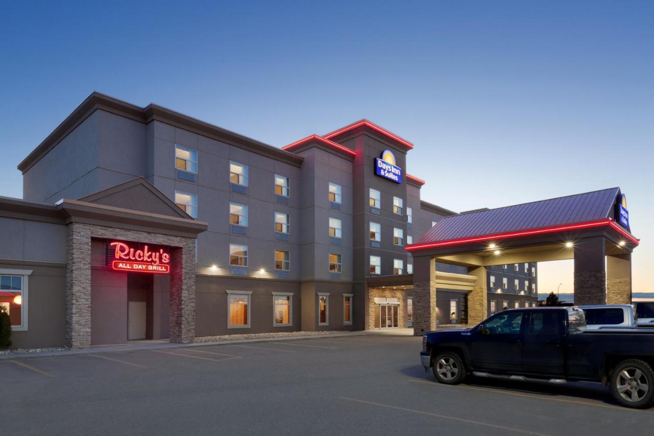 Days Inn & Suites By Wyndham Edmonton Airport Leduc Eksteriør bilde