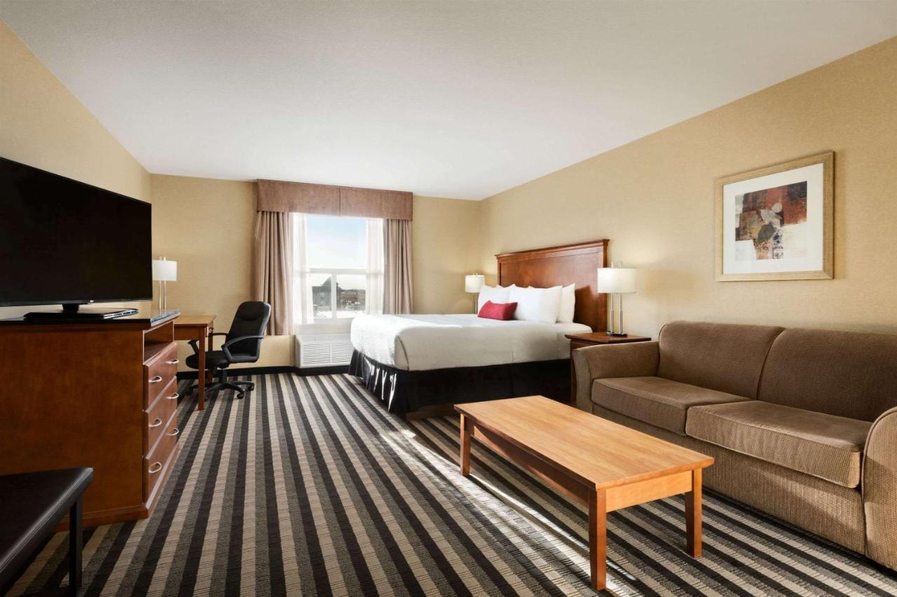 Days Inn & Suites By Wyndham Edmonton Airport Leduc Eksteriør bilde